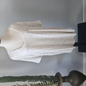 Maurices Off-White Tee with Shades of Purple Speckles NWT